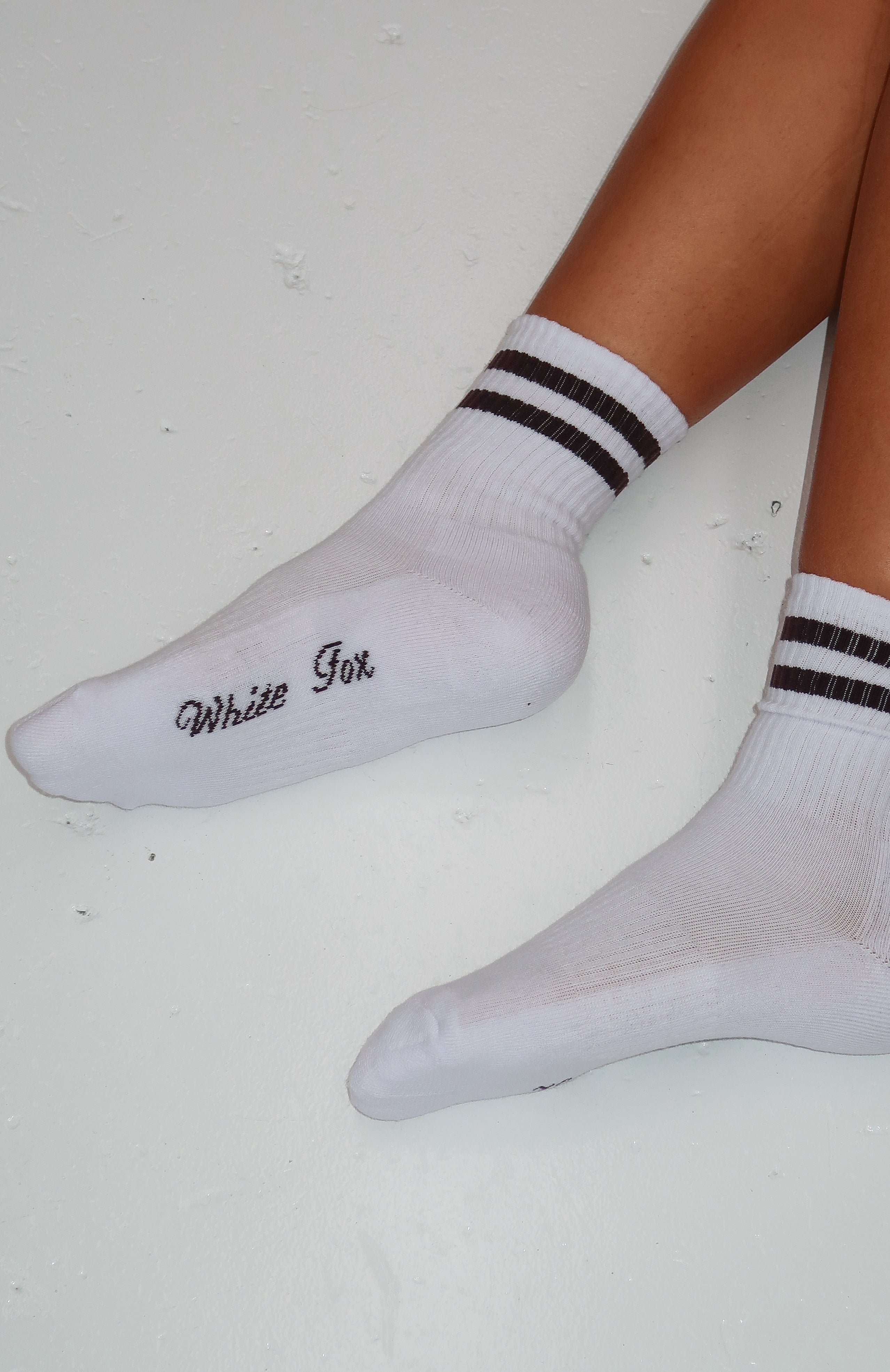 Grounded Socks White/Dark Chocolate
